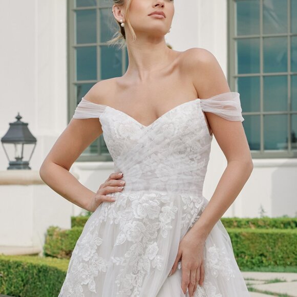 New long white/nude wedding dress,bridal gown - Picture 3 of 6